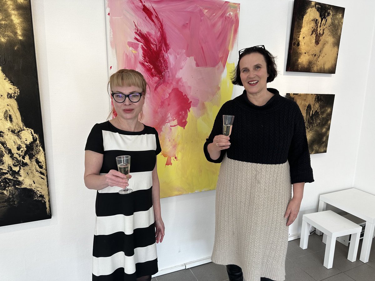 Näyttelyn avajaistunnelmia