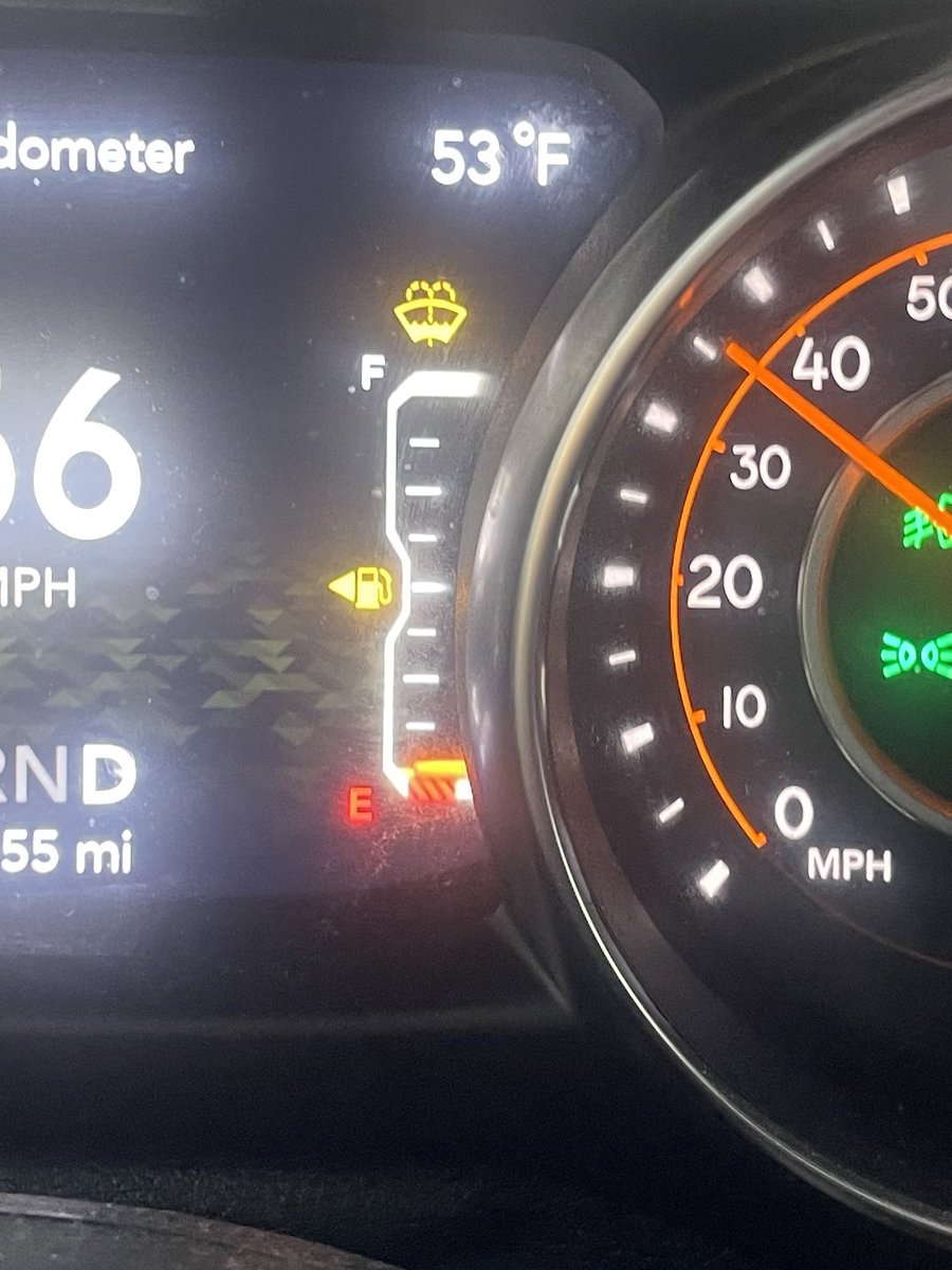 crysleepslay's tweet photo. drove to and fro school with my gas meter looking like this (the orange line is how much gas I have) https://t.co/0QgoQ0h7w5