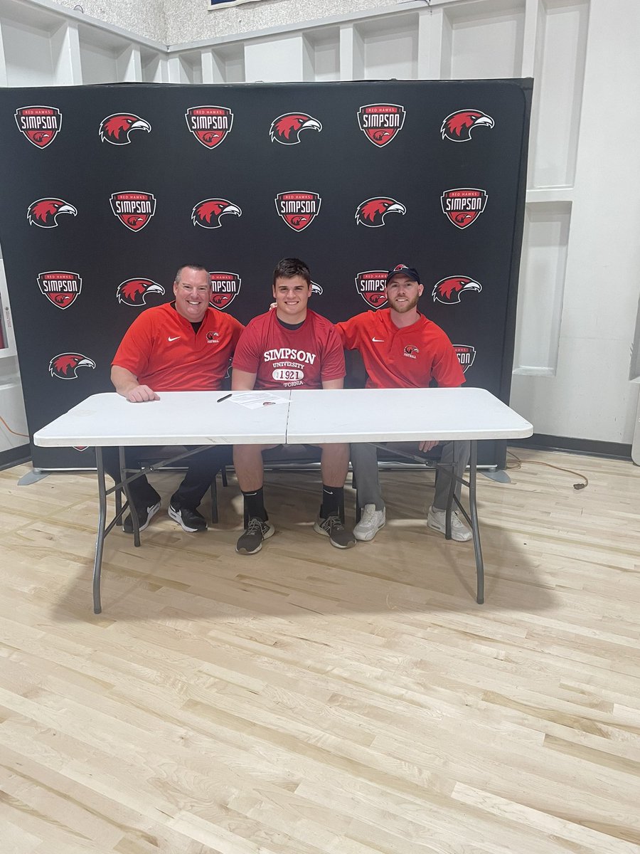 nickmcbride34's tweet photo. 🔴100% committed!!!🔴
@NNFBProject @CoachG_Simpson @CoachSDD @BrockelsbyJosh @TonyDoucette16 @AlanTho02552616 @trevhutt87 @HugHawksBall https://t.co/jrDUkqPiu1