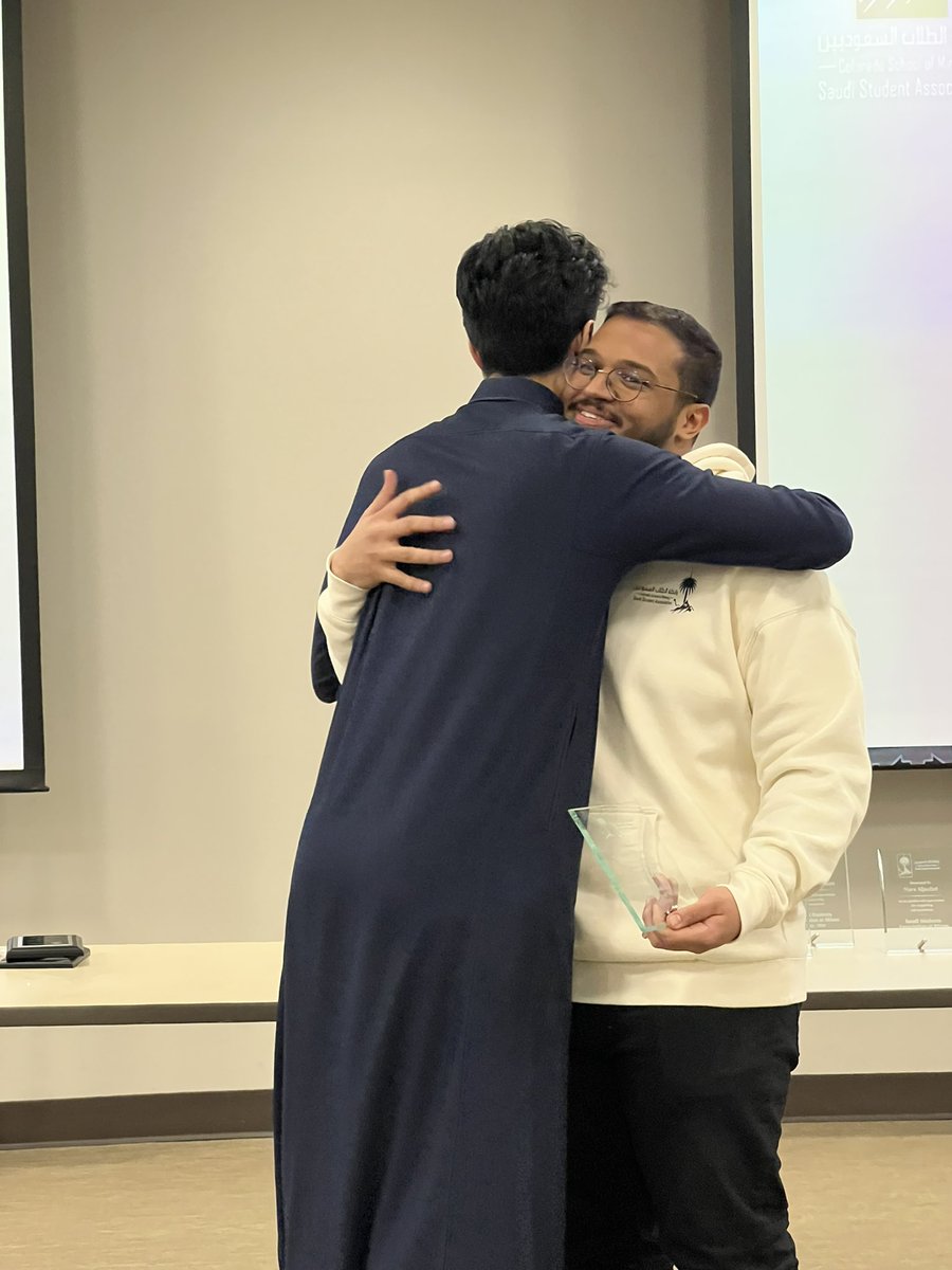 SSA_CSM's tweet photo. في نفس اليوم، تم إقامة الاجتماع الانتخابي لإدارة الرابطة للعام القادم؛ احتوى الاجتماع على تكريم لأعضاء النادي الحاليين والمتطوعين على جهودهم الحثيثة في تحقيق أهداف رابطة السعوديين بماينز هذه السنة 🇸🇦 https://t.co/vfB5czHOg5