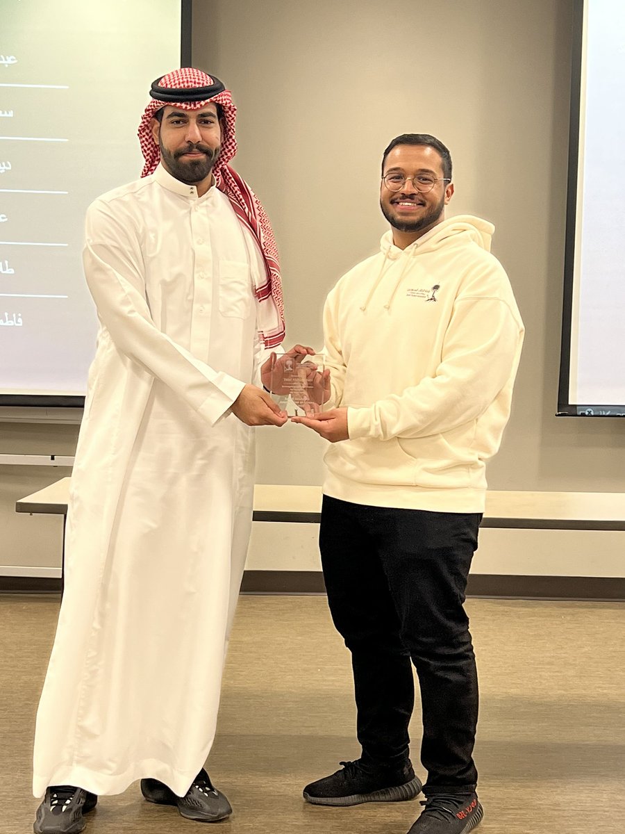 SSA_CSM's tweet photo. في نفس اليوم، تم إقامة الاجتماع الانتخابي لإدارة الرابطة للعام القادم؛ احتوى الاجتماع على تكريم لأعضاء النادي الحاليين والمتطوعين على جهودهم الحثيثة في تحقيق أهداف رابطة السعوديين بماينز هذه السنة 🇸🇦 https://t.co/vfB5czHOg5