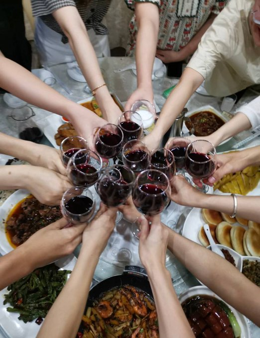 Fitri_ulan24's tweet photo. Have been very respectful of the holidays, not less to eat, not less to drink, not less to play https://t.co/TJMQ4Fa1p4