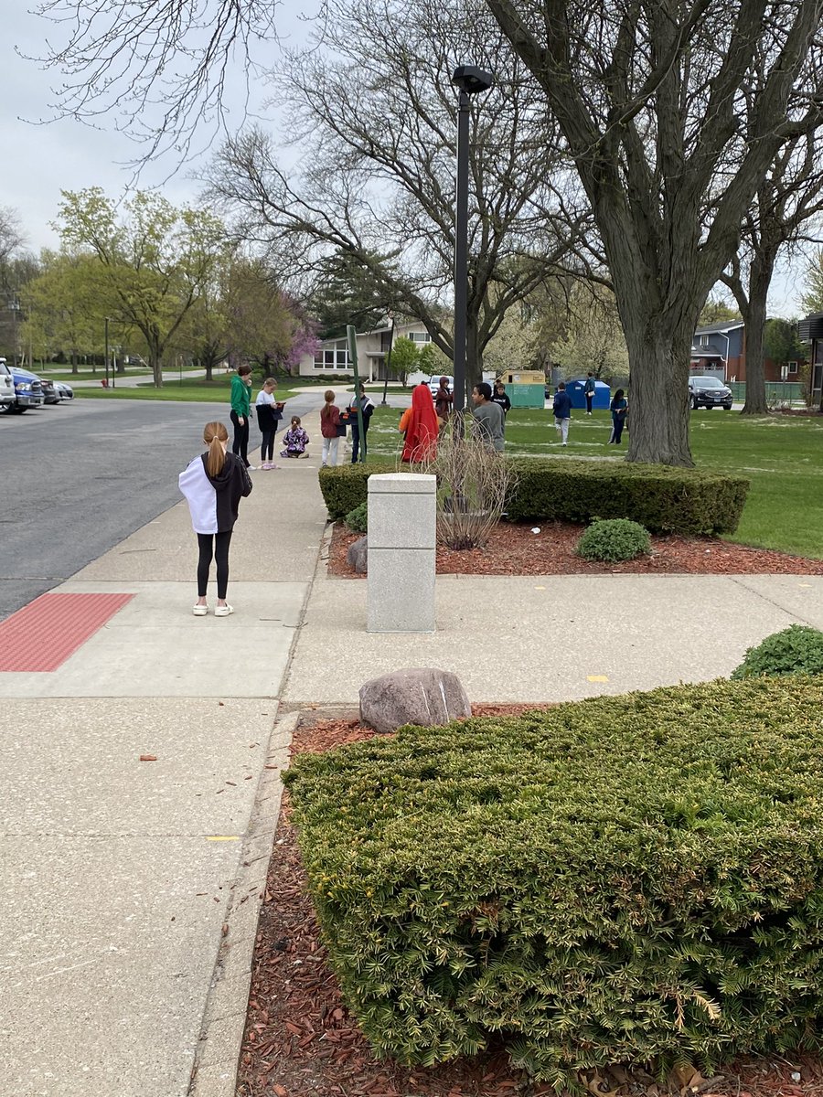 BridgetKay16's tweet photo. My kiddos absolutely loved their Eagle of the Month celebration today! They had a blast with the scavenger hunt, finding items outside and inside the classroom! #palos128 #SEL #PBIS #wesoar https://t.co/eU9kXcTW5D