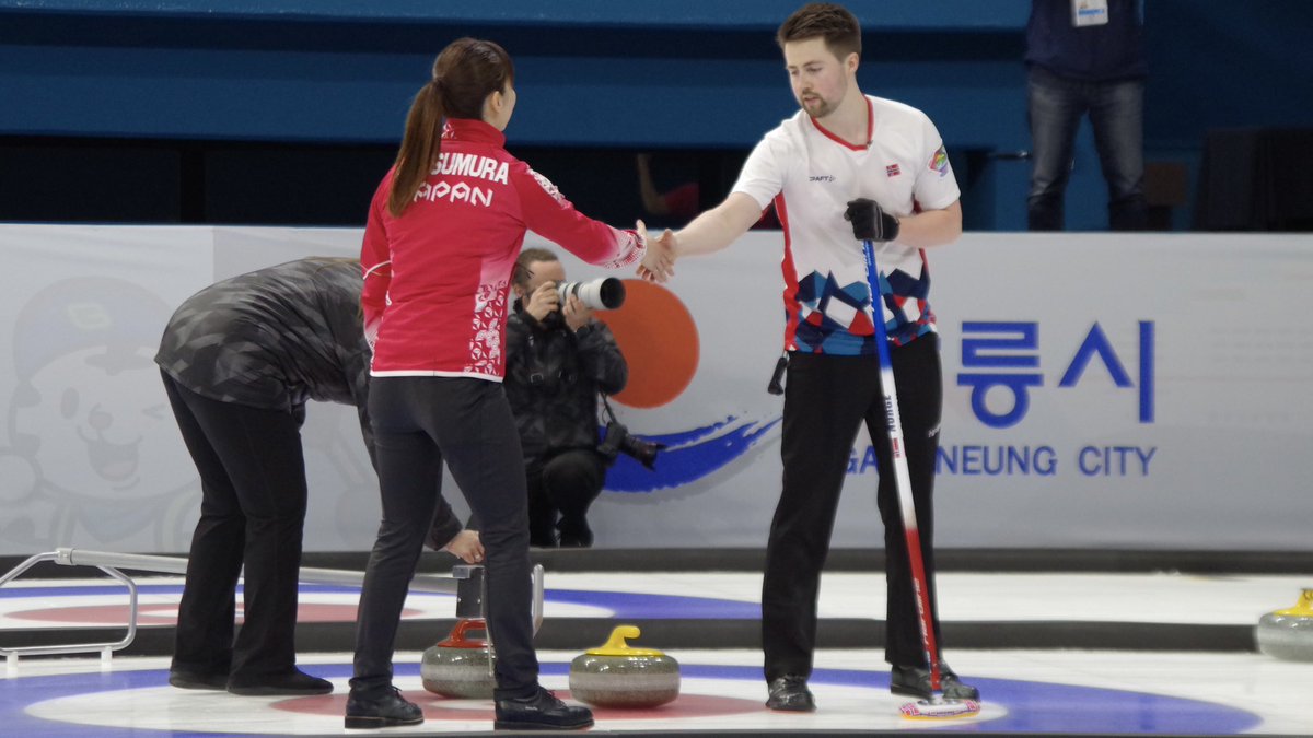 japan_curling's tweet image. 【世界MDカーリング選手権大会2023】
「タフなゲームでしたが、接戦を勝ち切れてとても嬉しいです！決勝の舞台で戦えることに感謝して、今大会最高のパフォーマンスで締め括れるよう頑張ります！」と松村選手。
いよいよ決勝戦、本日14:00からアメリカと対戦します‼️
#WMDCC2023 #TEAMJAPAN #curling