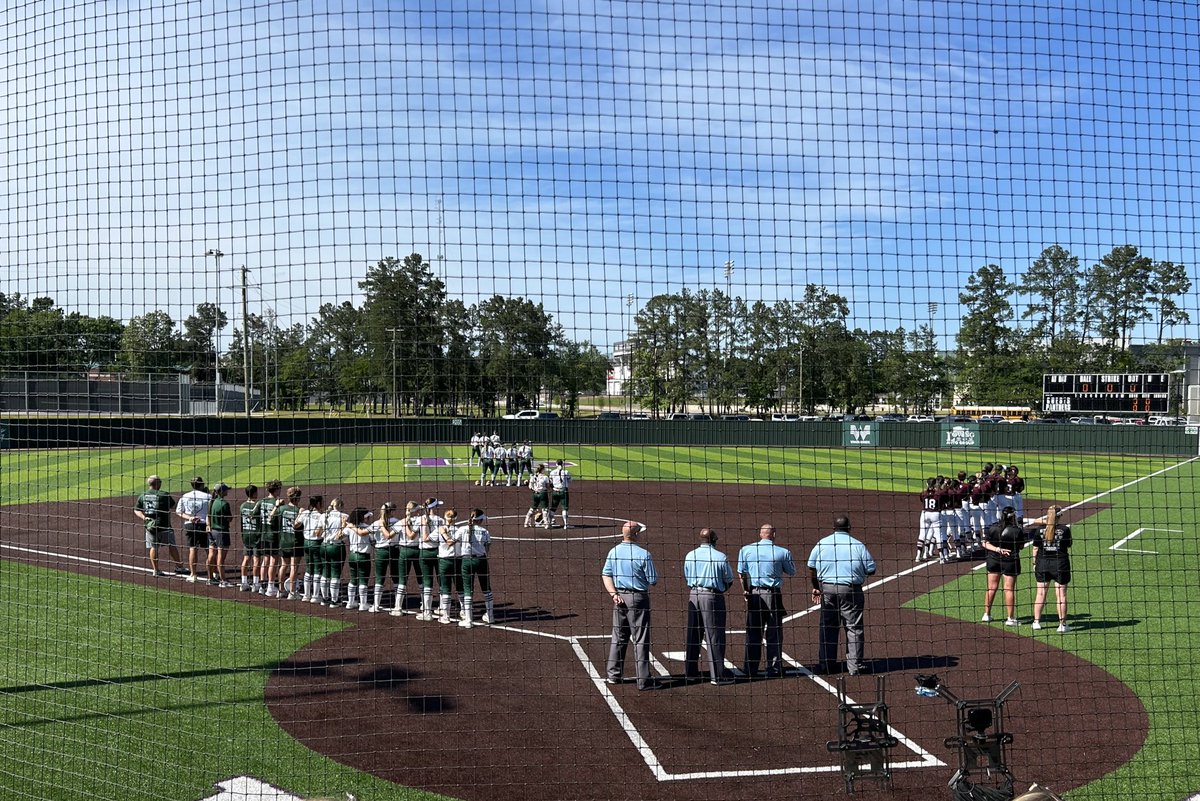 Playoff win #1 in the books!! 3-0 over Whitehouse. Game 2 tomorrow at 11:00AM. ❤️❤️🥎 <a href="/KParkSoftball/">Kingwood Park Softball</a> #NEVERSATISFIED