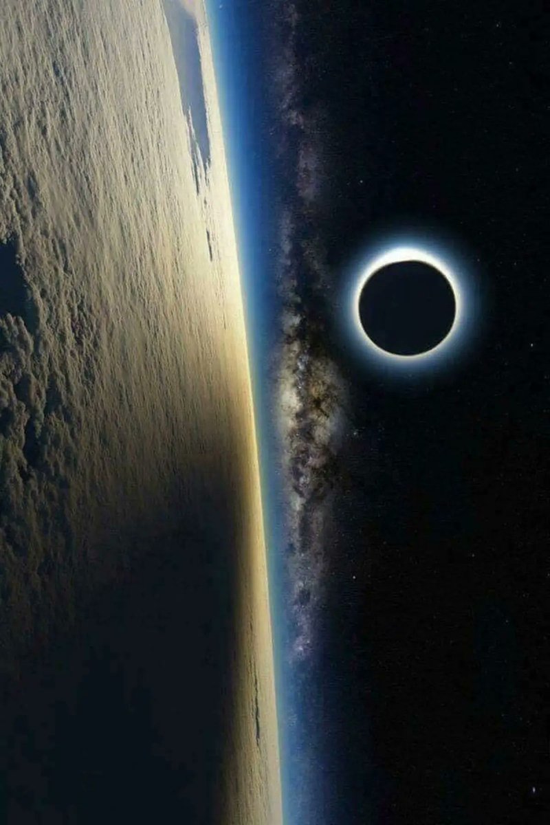 RincnCuriosoo's tweet image. Eclipse solar visto desde la Estación Espacial Internacional