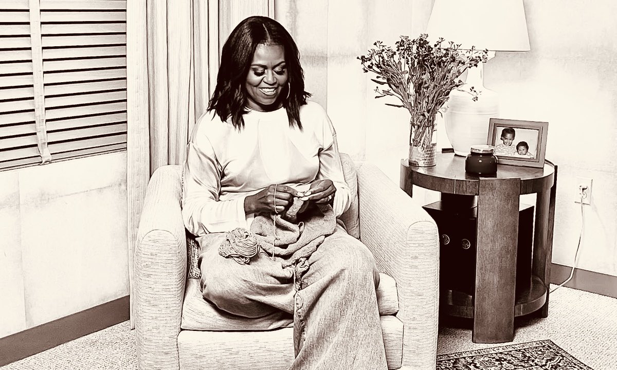 AuthorJoeNBrown's tweet photo. โSOMETIMES you recognize a tool only after it starts working for you.
And sometimes, it turns out, the smallest of tools can help us to sort through the largest of feelingsโ, #MichelleObama.
#ThePowerOfSmall ๐, p. 23. #TheLightWeCarry https://t.co/xbdeHiXRzH