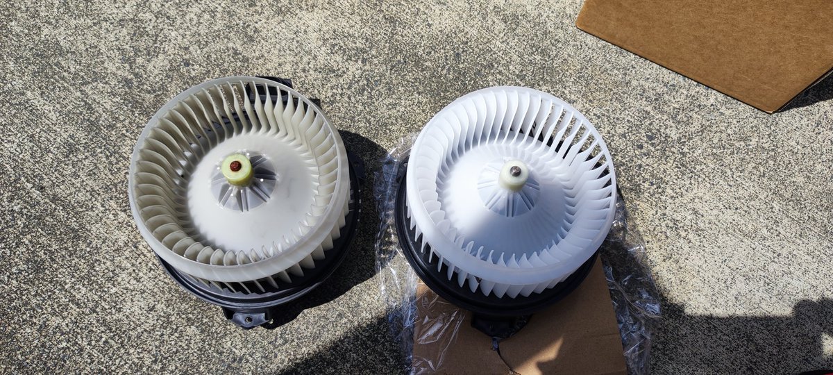 t_ogi's tweet photo. エアコンをかけるとモーターの唸る音がしていました。
ブロワーモーターだと言う事だったのでこちらも交換し静かになりました👍
こちらも社外品です😆
#USオデッセイ #RL5 https://t.co/vaQhgqSjqR