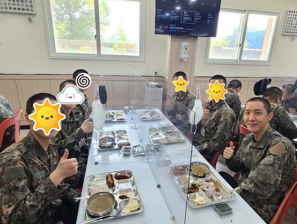 정호석의🪖식판🍽 tweet media