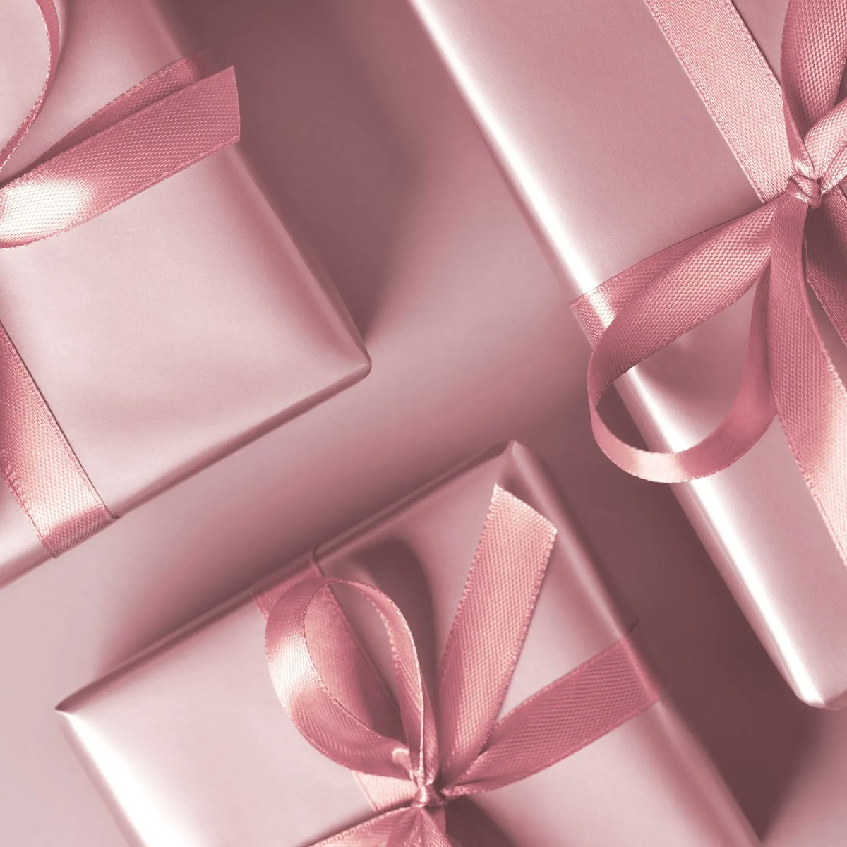 mbymireille's tweet photo. 🎁 Beautifully packaged and ready to go! Give the gift of luxury with our elegant hamper boxes. #LuxuryGifting #HamperBox #GiftIdeas https://t.co/7R8So8CCWi