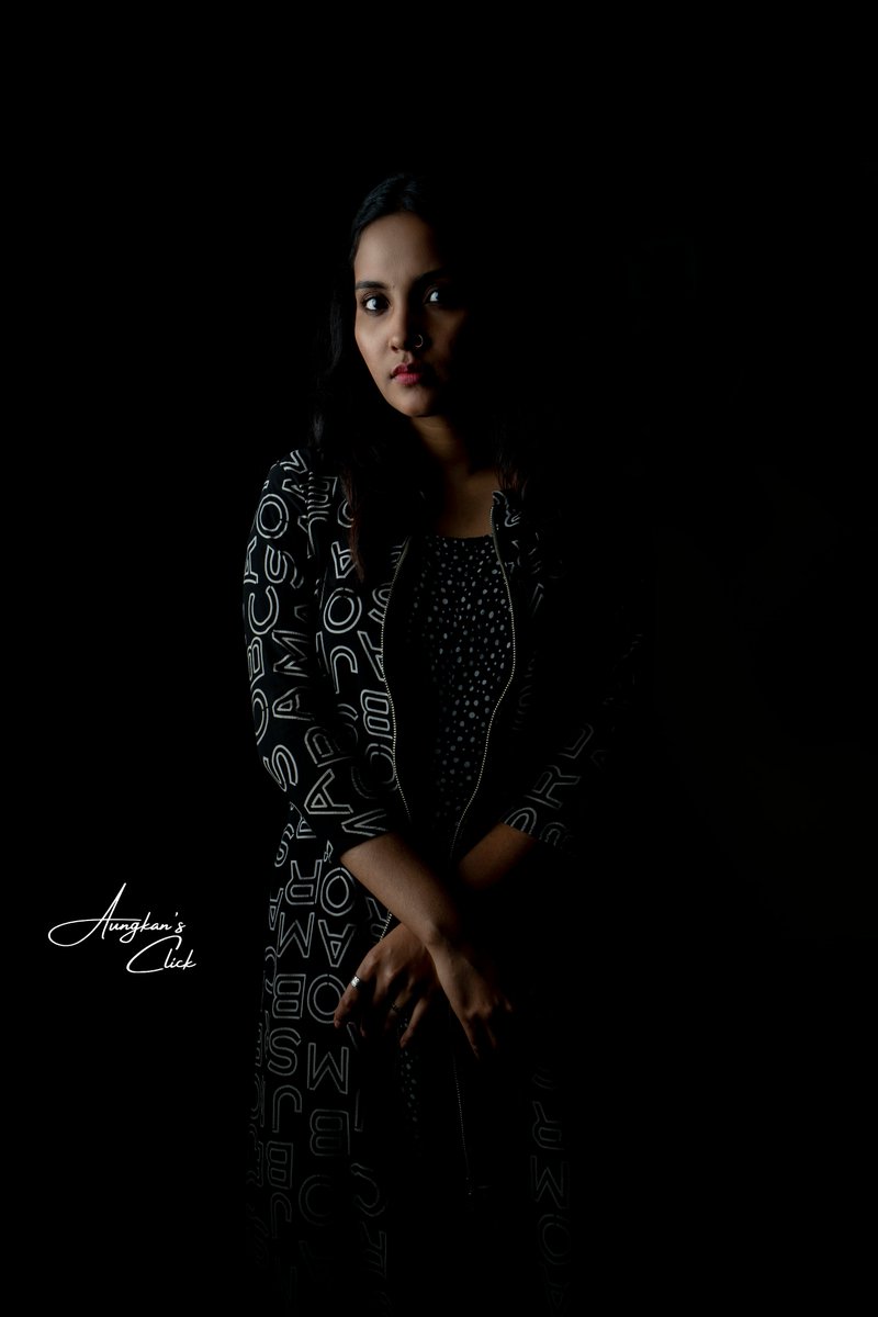 AungkanNath's tweet photo. Indoor Shoot📷
  
Photographer: @AungkanNath 
My all links - https://t.co/TKWVKExNFI
  
 Dm for any kind of photography &amp; cinematography services.   

#portrait #portraitphotography #indoor #indoorphotoshoot #aungkannath #aungkanofficial https://t.co/MbvbWqurO6