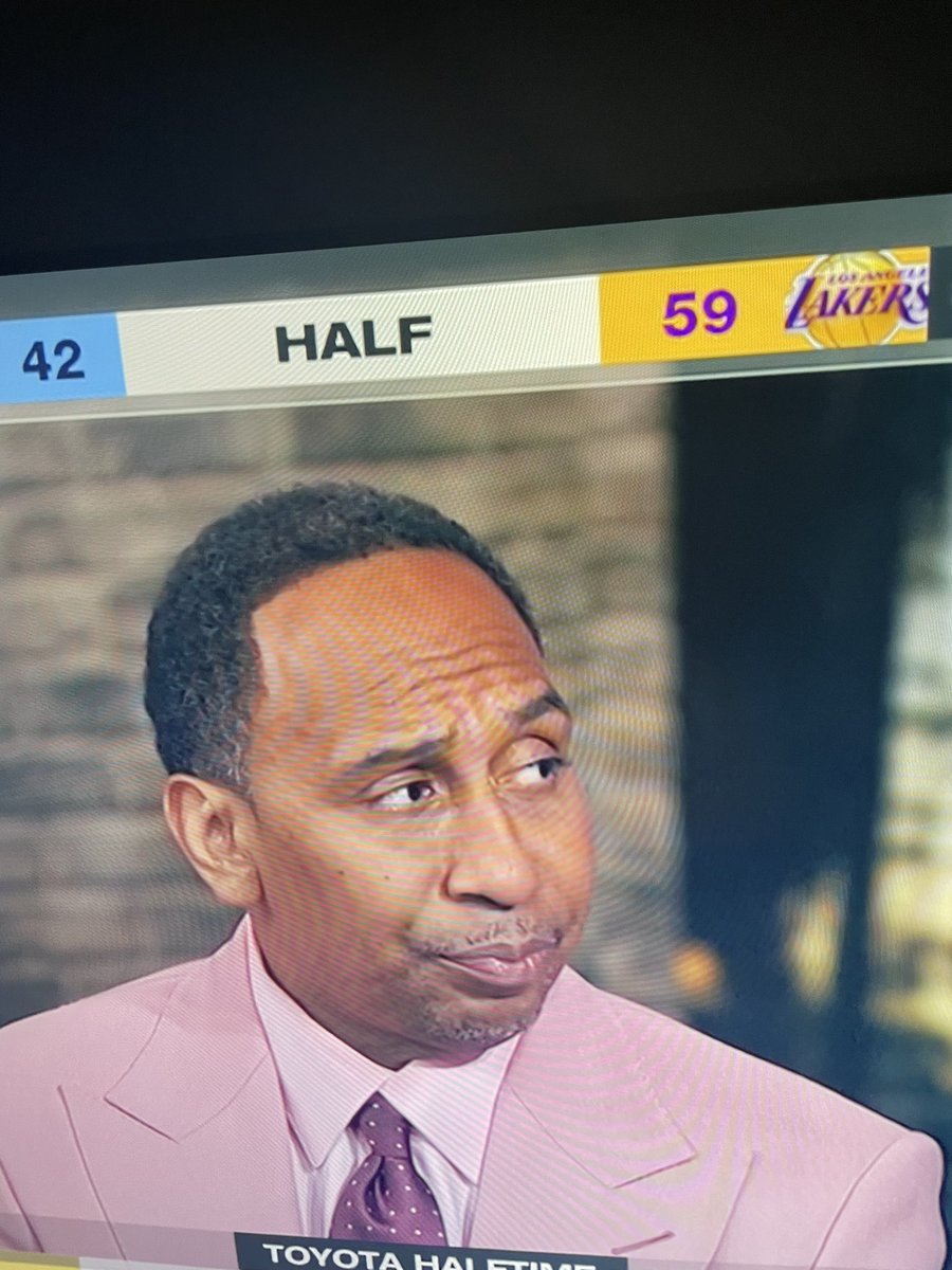 Aoliver87's tweet photo. Every time he talks shit that lining moves back a millimeter. https://t.co/0as2iQwess