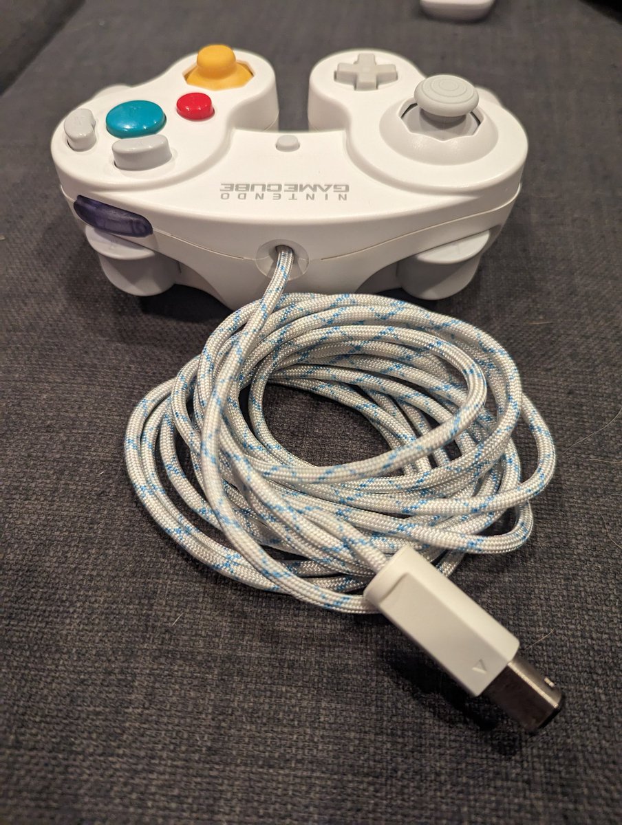 TurtleBox_'s tweet photo. White phob 2.0.2 build for @Heyodogo https://t.co/fFleIqJpmd