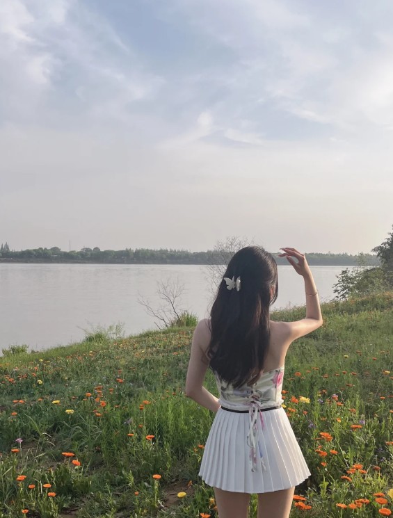 lovellyC's tweet photo. The weather is fine today, and I'm in a good mood.🥰 https://t.co/HuTTTnuY7p
