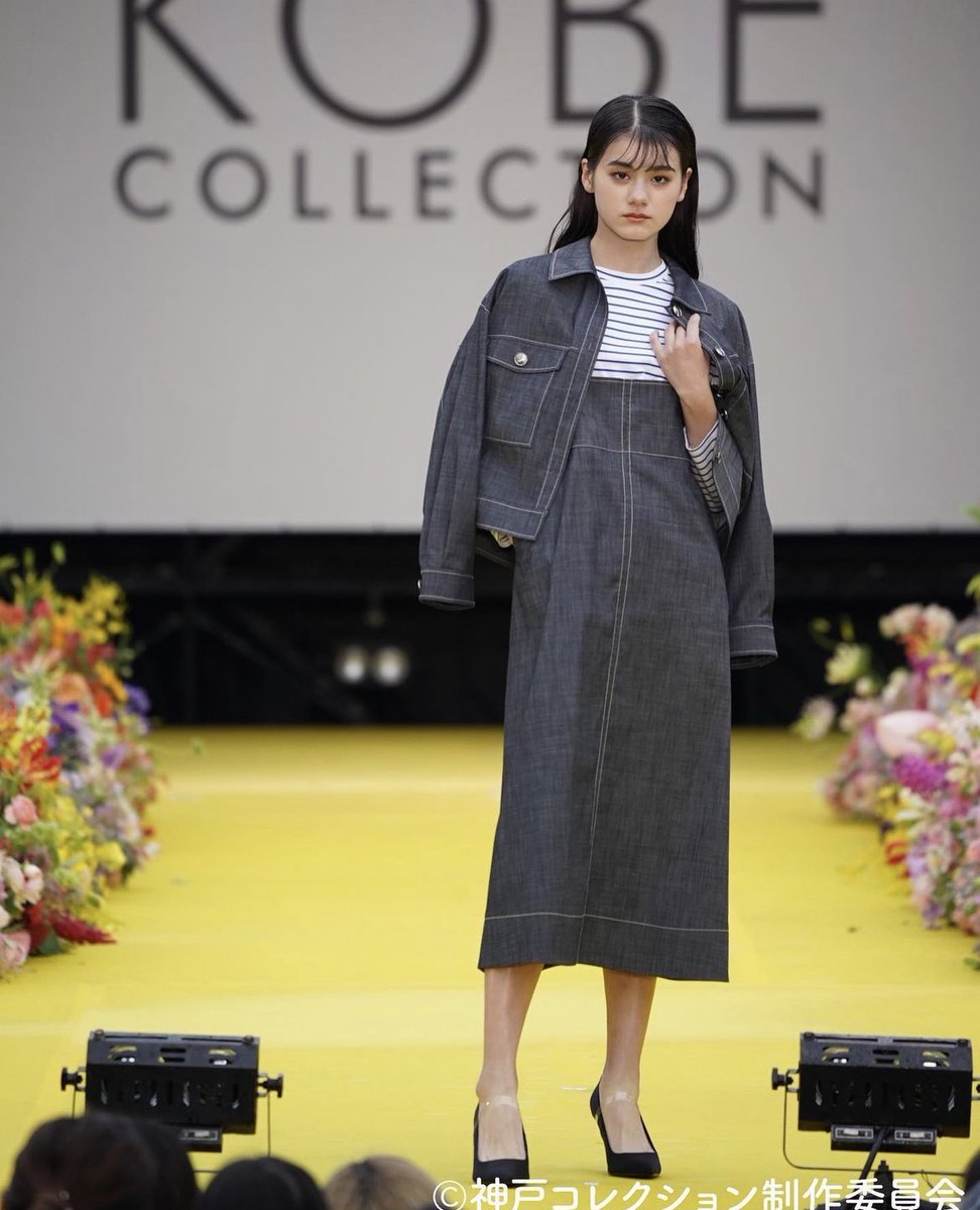 mariakadekaru's tweet photo. 🌸🌼
KOBE COLLECTION 2023
♢ BRAND:#michelklein @michelklein_jp
From #大丸神戸店
♢ MODEL : #嘉手苅真愛 @mariakadekaru
#神戸コレクション #神コレ #ファッション #春コーデ #夏コーデ #神戸 #神戸観光 #kobecollection #kobe #fashion #ootd #ミッシェルクラン
https://t.co/kIWdABSEAn https://t.co/oYSc42uEIw