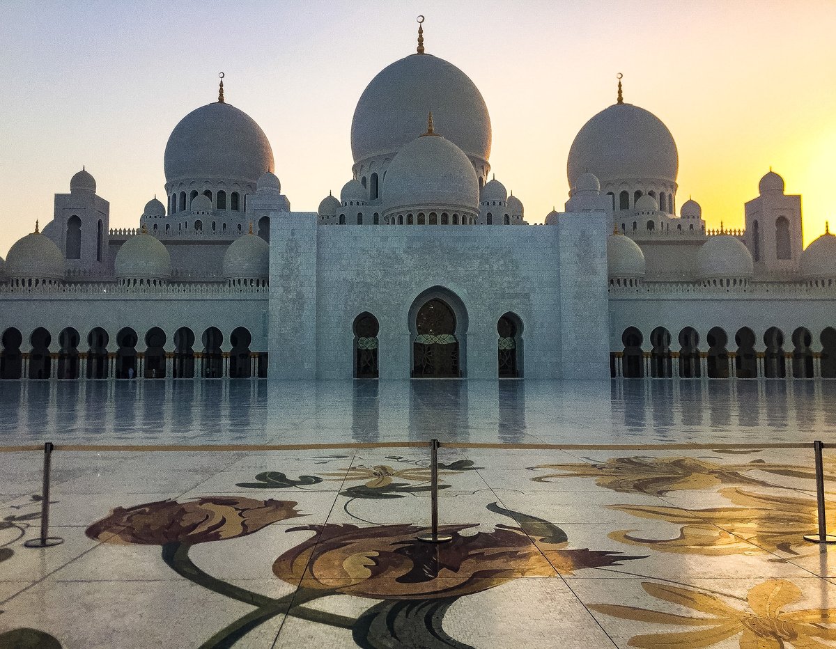 Irving4Irving's tweet photo. Shiek Zayed Grand Mosque https://t.co/vh8t1yW71o
