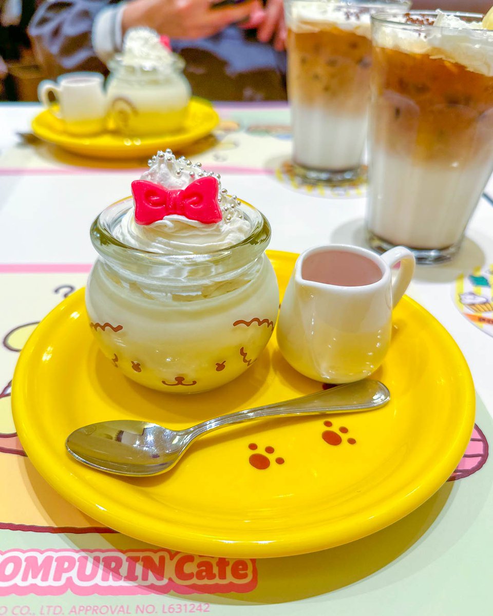 JapanCandyStore's tweet photo. 👀✨ Pompompurin Cafe never disappoints when it comes to cute desserts! ☕ Can't decide which one we love more: the Macaron milk pudding or the Macaron milk pudding? 😍🐾🍰⁠

#pompompurin #pompompurincafe #sanrio #tokyoeats #japanesecafe https://t.co/OIUvQHHaEV
