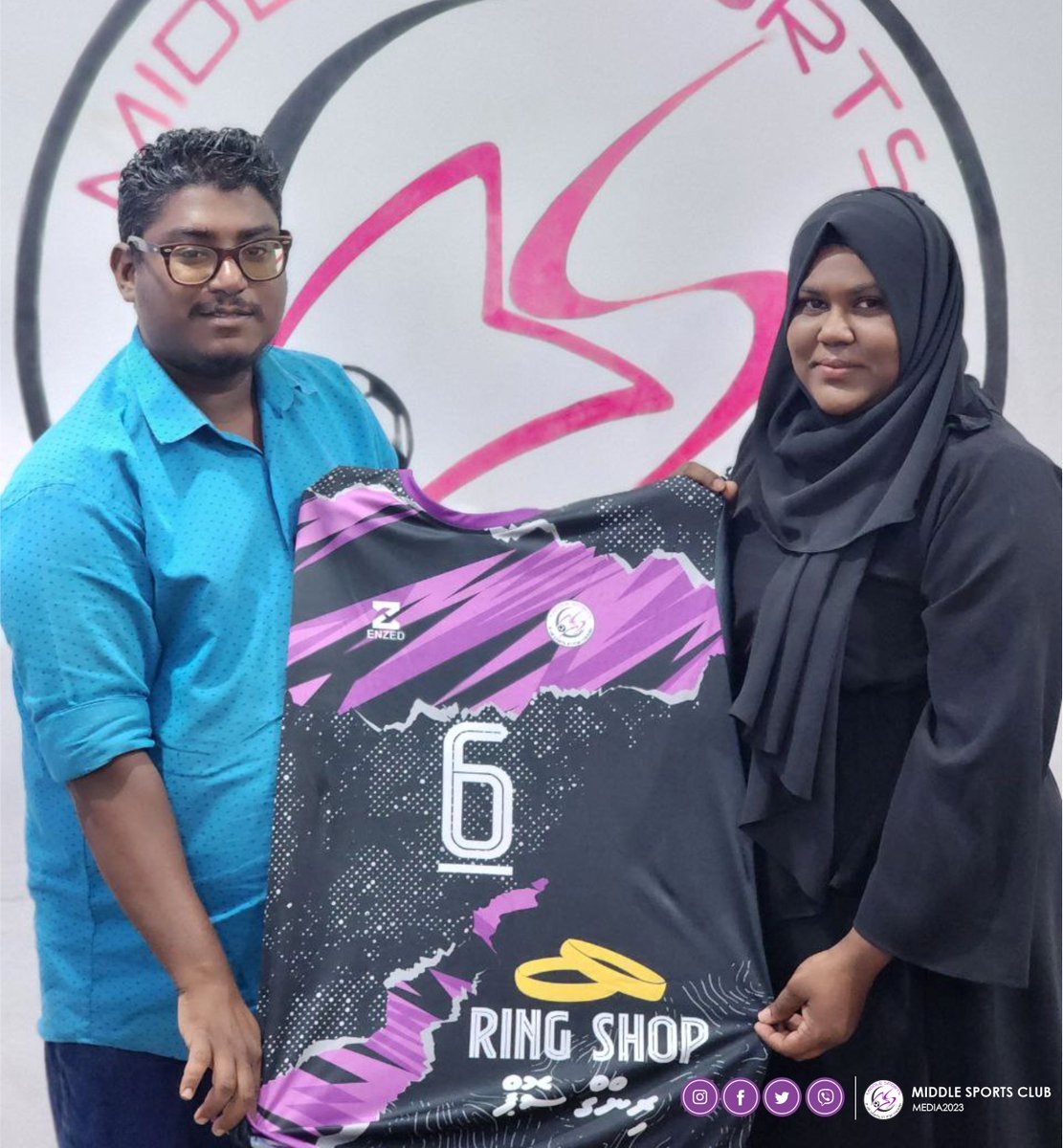 middlesc_dhidho's tweet photo. Shots from the jersey handover ceremony of the Middle Women's Volleyball Team! 🏐
#MiddleSportsClub #HaDhidhdhoo https://t.co/3B7gBZf7dK