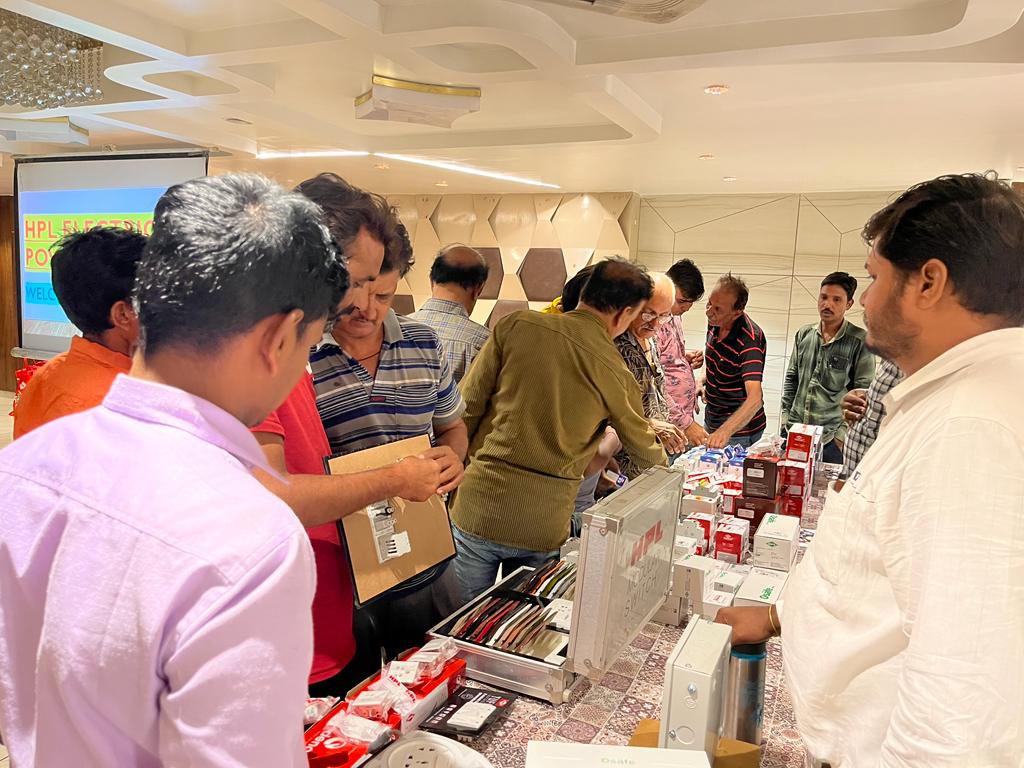 HPL_Official's tweet photo. #HPLElectricalMeet
Electric Contractor Meet conducted by HPL's Ahmedabad FDP team M/s: MaheshΒ Electricals.
#hplindia #Hplelectricals #hplproducts #electricals #channelpartner #smartelectricals #smartmetering #switchgear https://t.co/en9JKpWJ4G