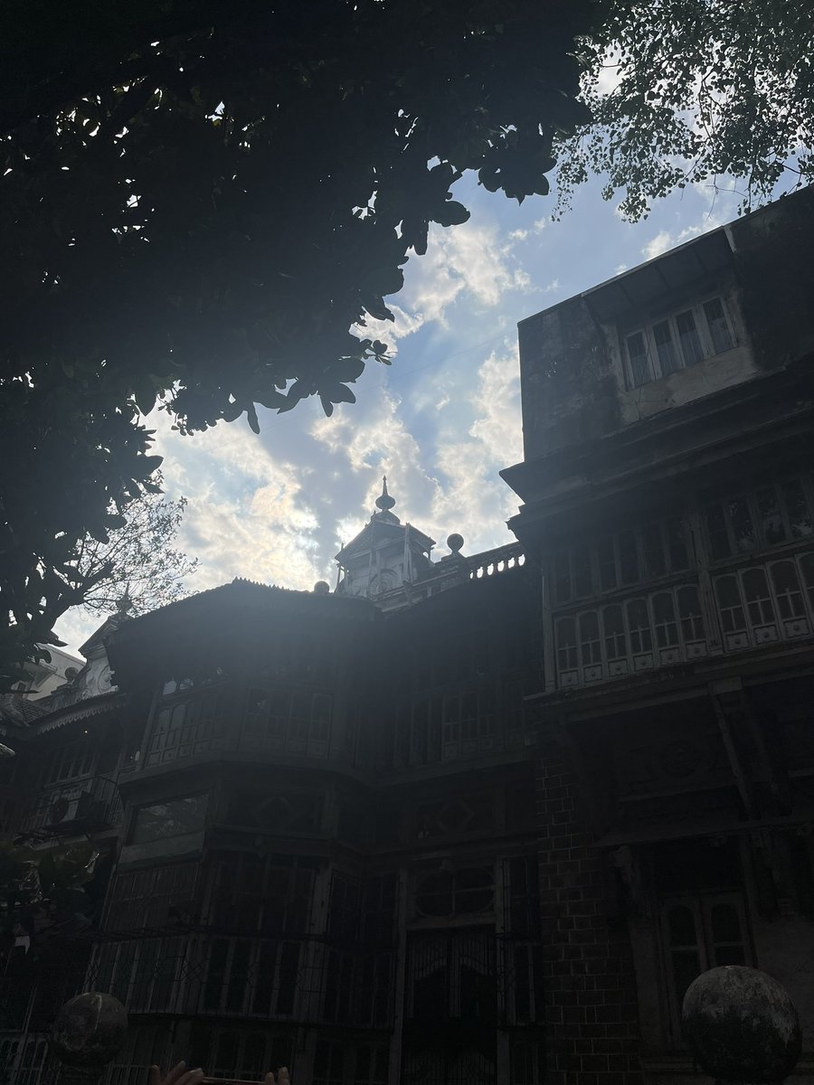 babu_vandhna's tweet photo. Early morning #architecture #tour in #Cuffe Parade https://t.co/vreNoAorka