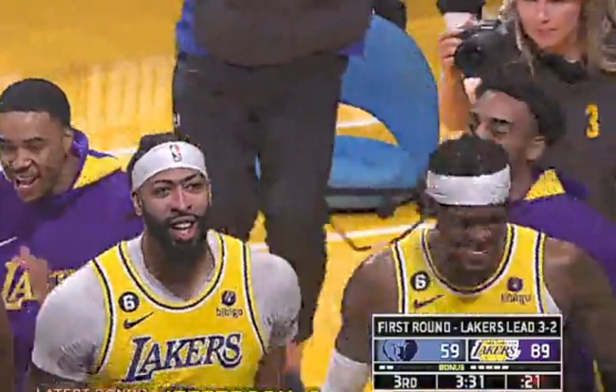 dedebhaskaraa's tweet photo. AD happy banget mainnya
Fix Lakers in 6 nih https://t.co/YgkyHfvbP9