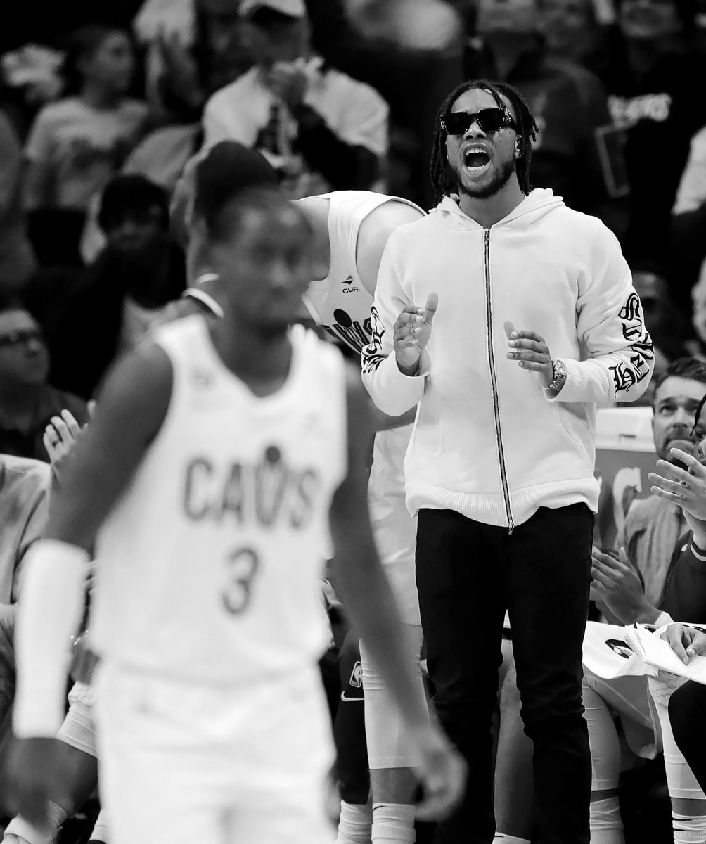 nicholasjuice's tweet photo. After tonightโฆ the #3 pick in the 2019 NBA Draft will be the only top 8 pick from that class still in the playoffs.
#bestoftheclass #numbernine #broadwaybarrett #maplemamba
#NewYorkForever https://t.co/E2VLEJJ96n