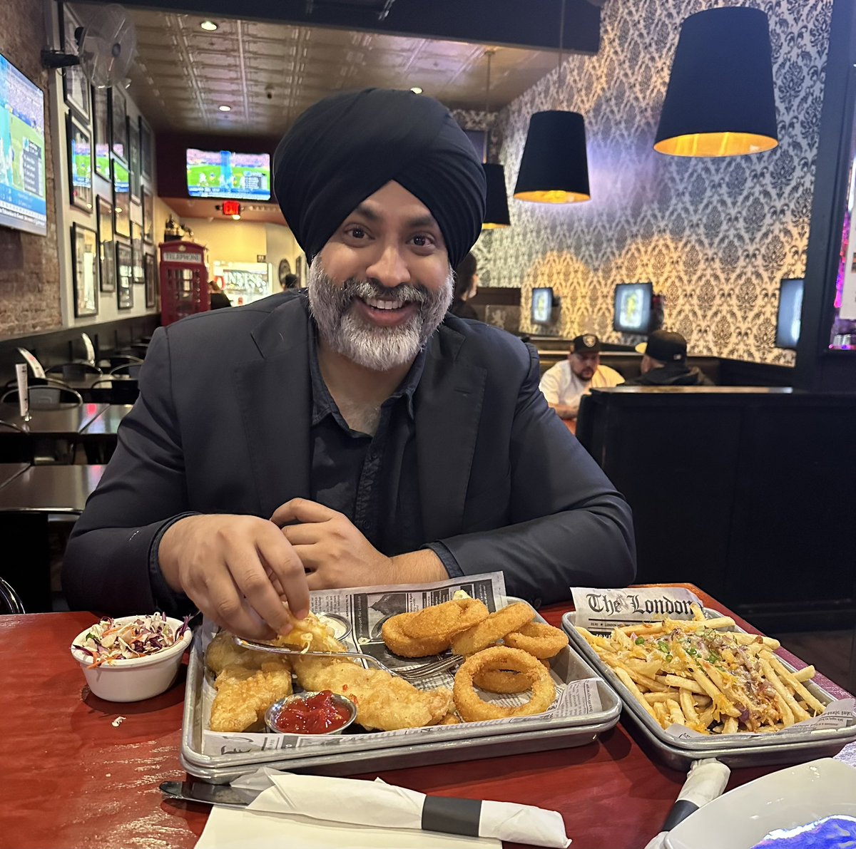 Nice to have <a href="/iHarkiratSingh/">Harkirat Singh</a>, Deputy Mayor of Brampton, drop by for a quick bite! He really enjoyed talking with his brother and our owner <a href="/jasbirz/">Jas Dulku</a>, about the progress both <a href="/CityBrampton/">City of Brampton</a> and <a href="/CityofSanJose/">City of San José</a> are making!