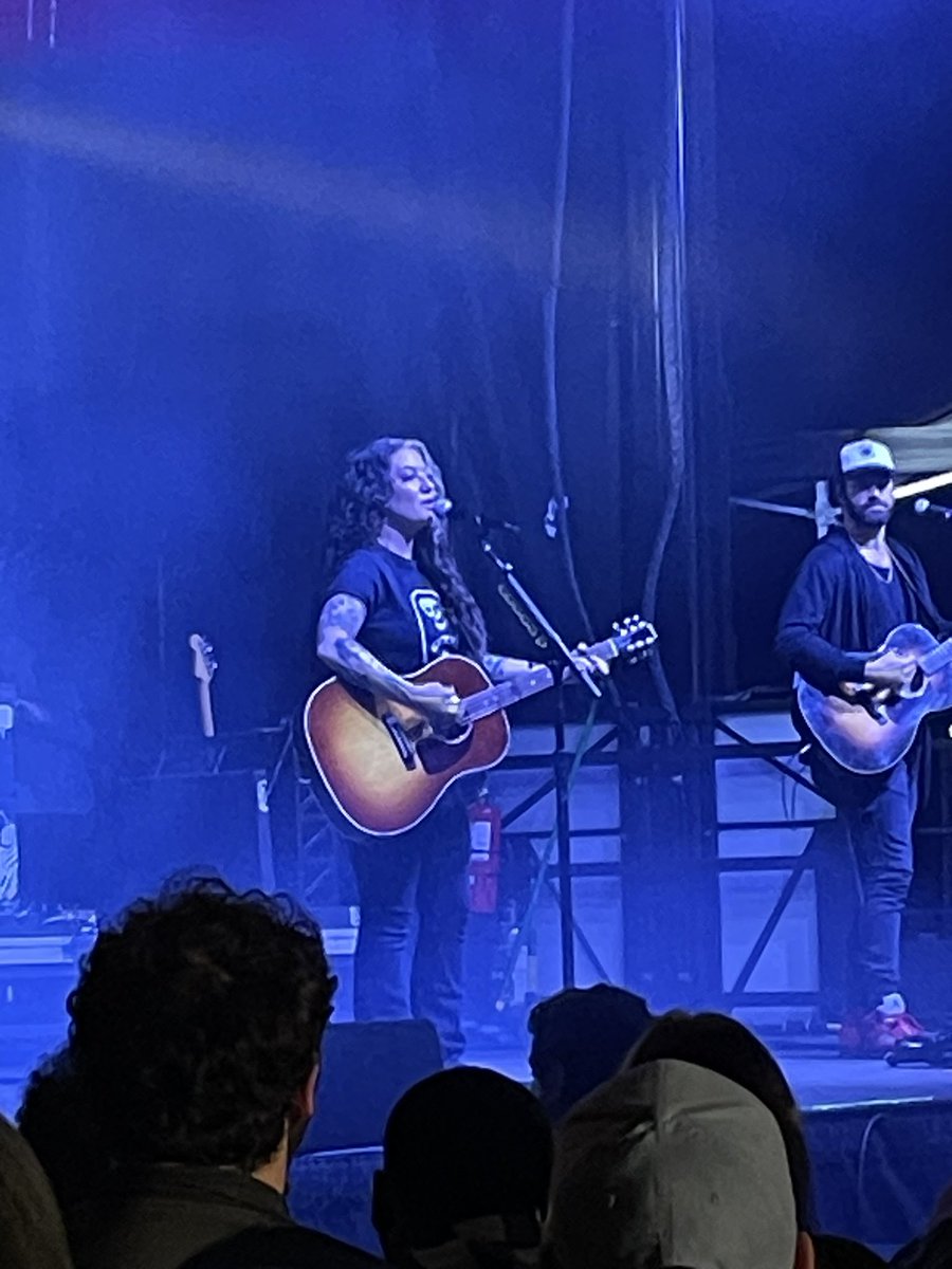 bradallen99's tweet photo. I saw @AshleyMcBryde in Oxford tonight for the first time. She puts on one heckuva performance! https://t.co/lhxyptnXdl