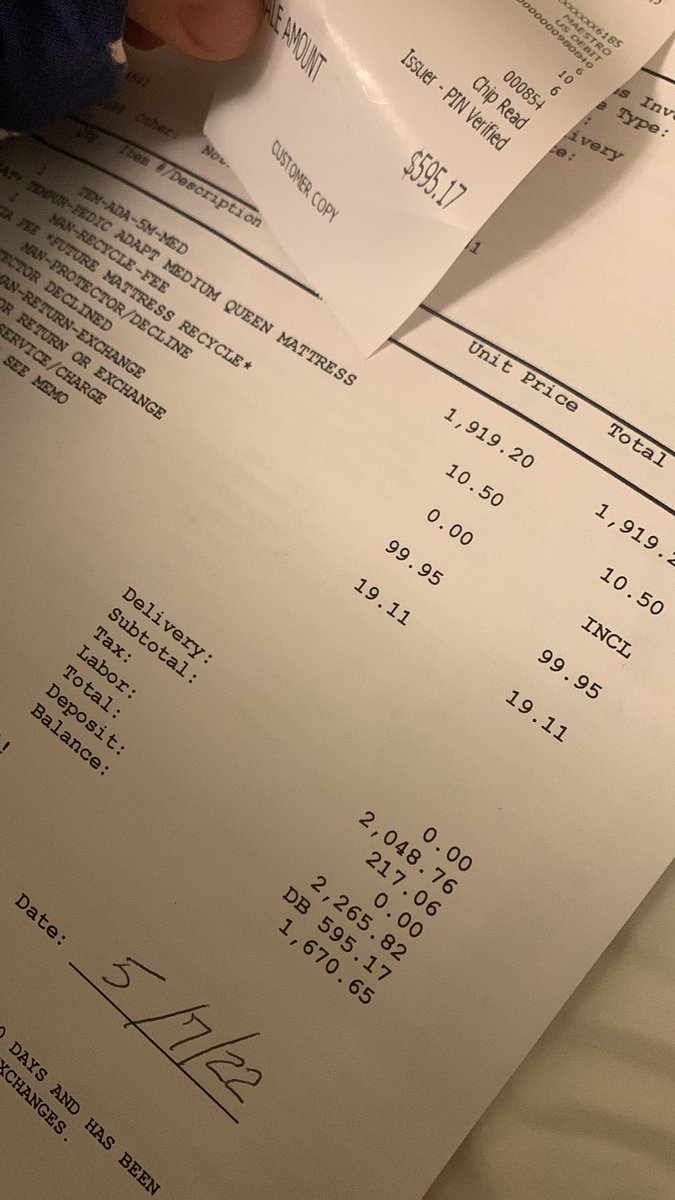 OjosMudos's tweet photo. Compré hace 10 meses un colchón @TempurPedic @TempurUK que garantizan 10 años en California $2600 dls y se ha llenado de moho.  Alguna solución ? https://t.co/AxC9d5nvIO