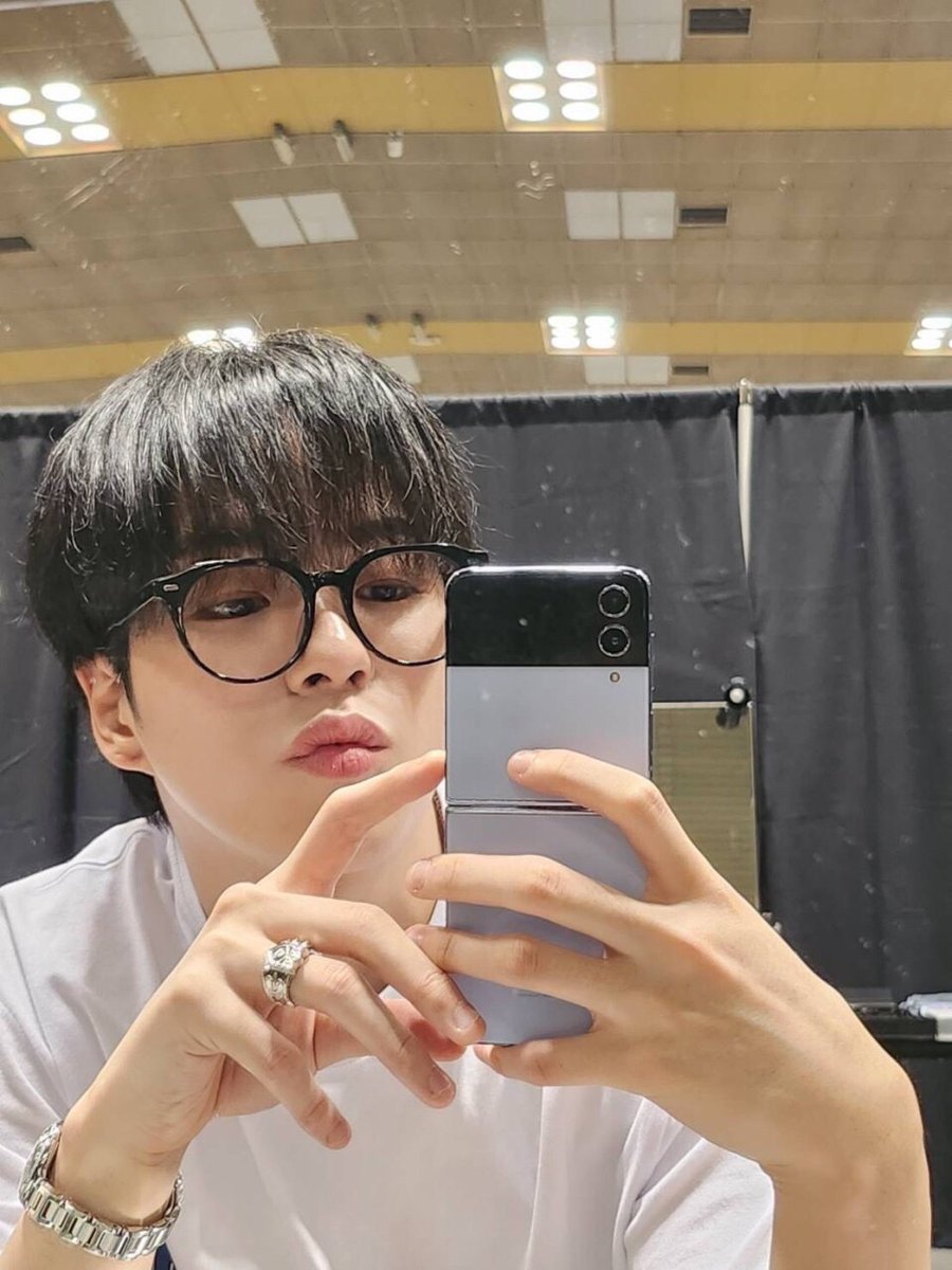 1부 끝! まってます👋
✍️by #윤재혁 #YOONJAEHYUK

📖日本語翻訳✏️
1部おわり! まってます👋
✍️by #ユンジェヒョク #YOONJAEHYUK #트레저 
<a href="/treasuremembers/">TREASURE</a>