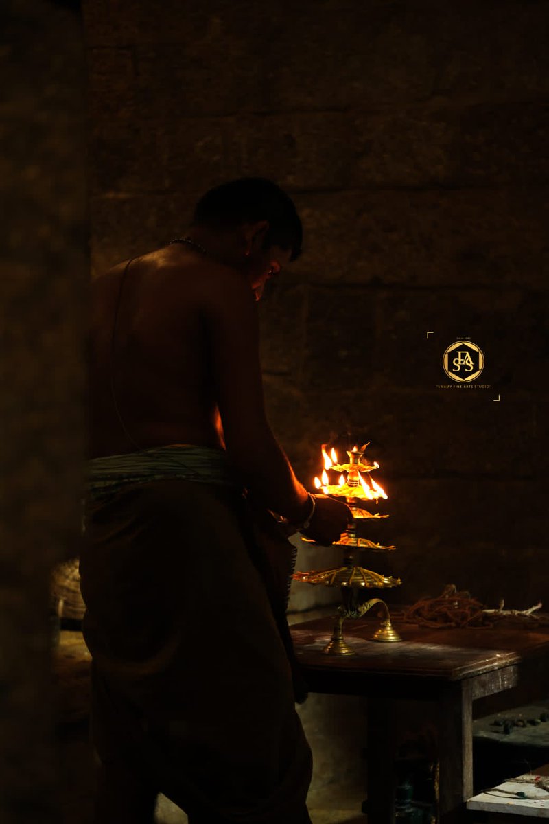 Nammathanjavur2's tweet photo. தஞ்சை பெரியகோயில் சித்திரை திருவிழா
#11ஆம்நாள்
Photos - #SFAS
#Nammathanjavur #Thanjai #Thanjaianz #bigtemple #periyakovil https://t.co/rATc0eIxyS