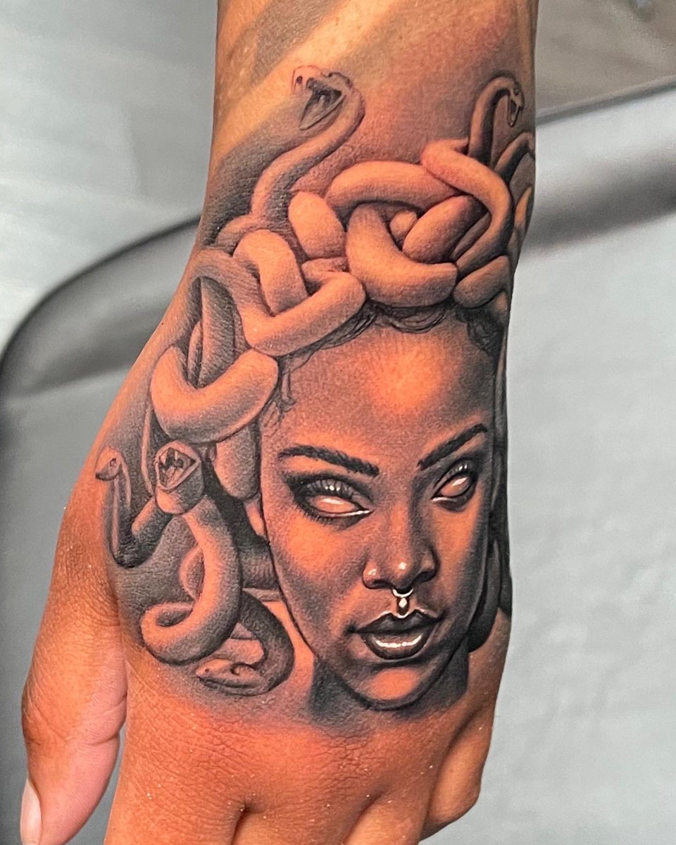 BooSkew's tweet photo. Haven’t posted a tattoo on here in a while… https://t.co/Mu7clYGe5n
