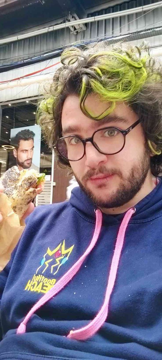 🚨 QUALIFIÉ POUR LA FINALE ! 🚨

La BP va jouer le titre au tournoi #MK8D Au Mans ! Un ÉNORME <a href="/Neolinki/">W || Neolinki 🔜 Back</a> va allez gratter l’or à 17h ! 

Mais pour le moment, c’est posé déjeuner avec peut-être un ÉNORME burger bien healthy ? 🍔🍟🤡

#BootifulPeach #BPWIN #TeamBP