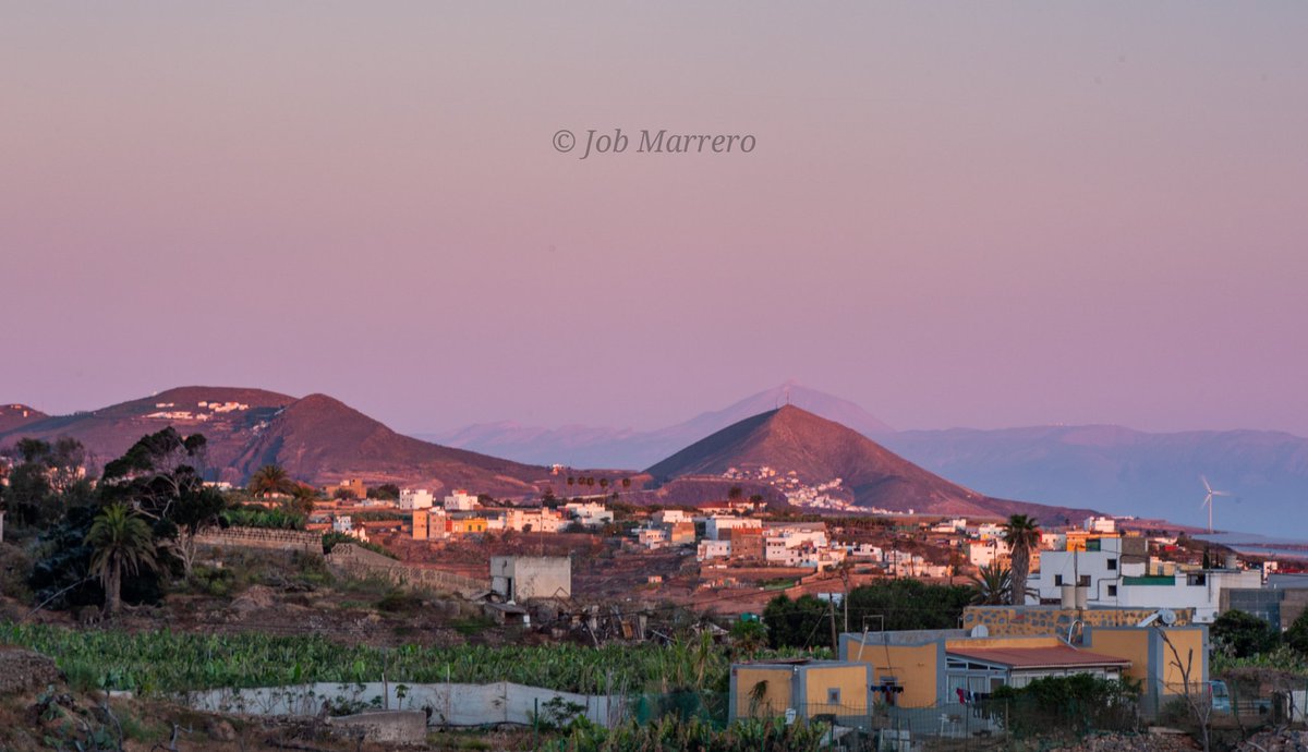 marrerojob's tweet photo. #Amanecer con cinturón de Venus desde #Cardones, #Arucas, #GranCanaria
El Teide tras la Montaña de...
...🤔 ¡La Atalaya, Gáldar o Ajodar según se mire!
(aclárense bichillos, sin acritud 😜)
¡Buenos días 🤗!
📷 29-4-2023 https://t.co/cv0ku5gLji