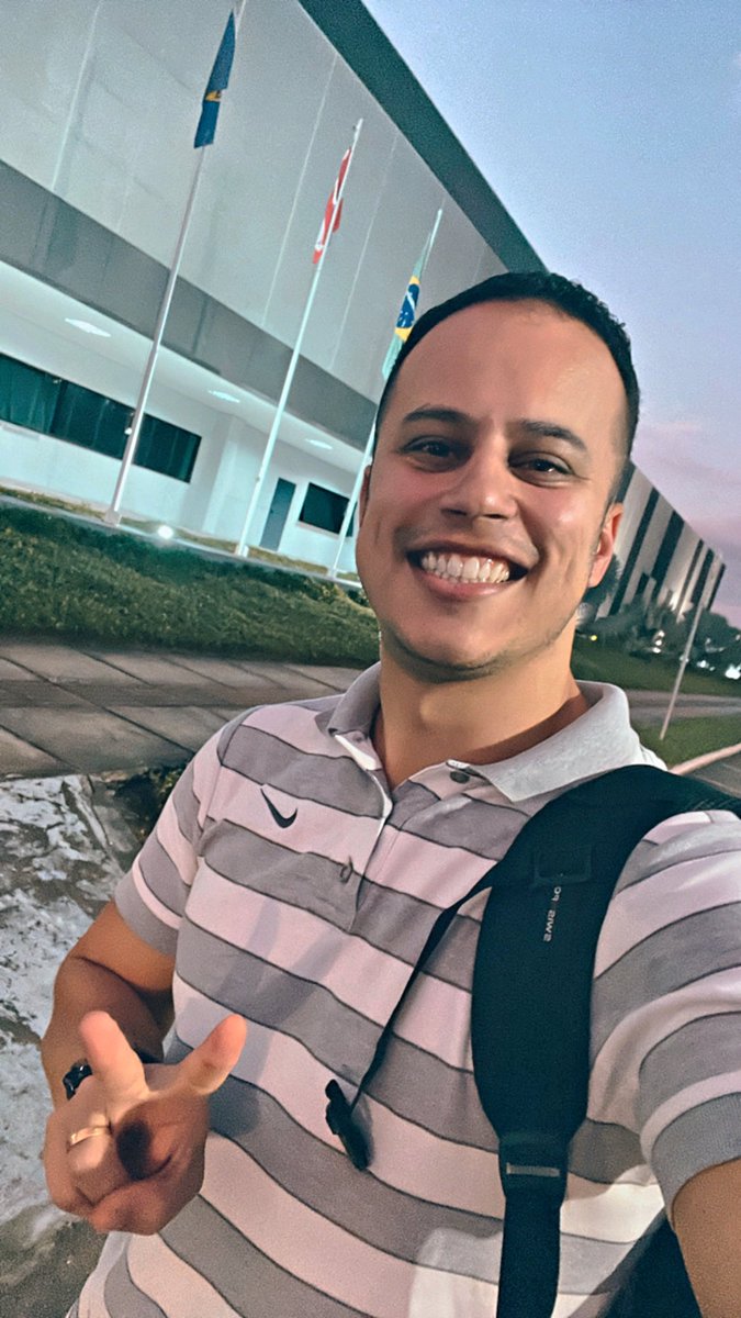 xiimba's tweet photo. APROVADO NA QUALIFICAÇÃO DO MESTRADO!!!! 🎉 🥳 🎈 https://t.co/voP1zI6oGc