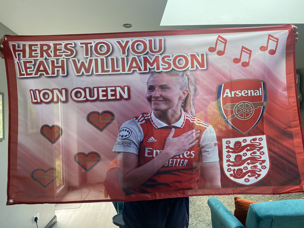 JennetSiebrits's tweet photo. Arsenal V Wolfsburg are you ready? We are! It could be a sell out only a few tickets left. We will be there with our amazing Leah (get well soon) flag designed by the phenomenal @J0NEZY86 the photo doesn’t do it justice… but how cool is this? @ArsenalWFC https://t.co/rfoX5sqUlB