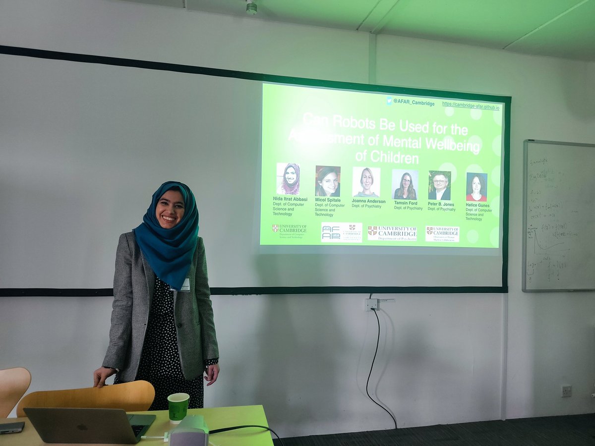 micol_spitale's tweet photo. 🤖Nida is now presenting her amazing work on "Robots for the Assessment of Mental Well-being of Children" at Oxbridge Conference by @WomenCL1 !! 🙌🏼 https://t.co/EEMMcPeY63