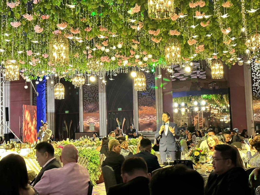 RichardPoonPh's tweet photo. Crooning yesterday for Cocolife’s top sales awardees at Okada Manila.🏆🏆🏆🥇🥈🥉🏅
Happy 45th anniversary!

@cornerstone_ofc 
#TheCroonerPH
#FreshOldSchoolElegantMusic
#CroonerNgSeniorCitizens

#Cocolife
#TopSalesAwardees
#45thAnniversary https://t.co/K7pTTcuFou