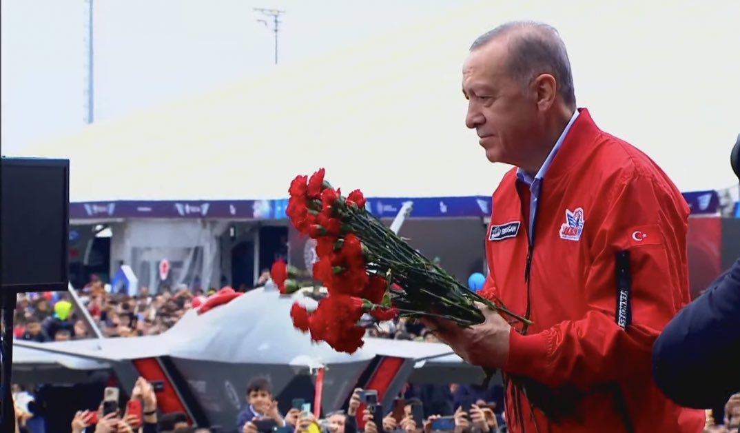 CihanCelik_25's tweet photo. Dimdik ayakta...

#TEKNOFEST2023 https://t.co/ATlCBc5Soh
