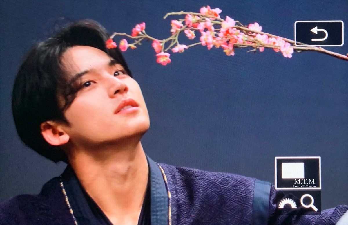 meantome_970406's tweet photo. 230429 위버스 팬싸

#민규 #MINGYU
#세븐틴 #SEVENTEEN https://t.co/VtMUDzyw6C