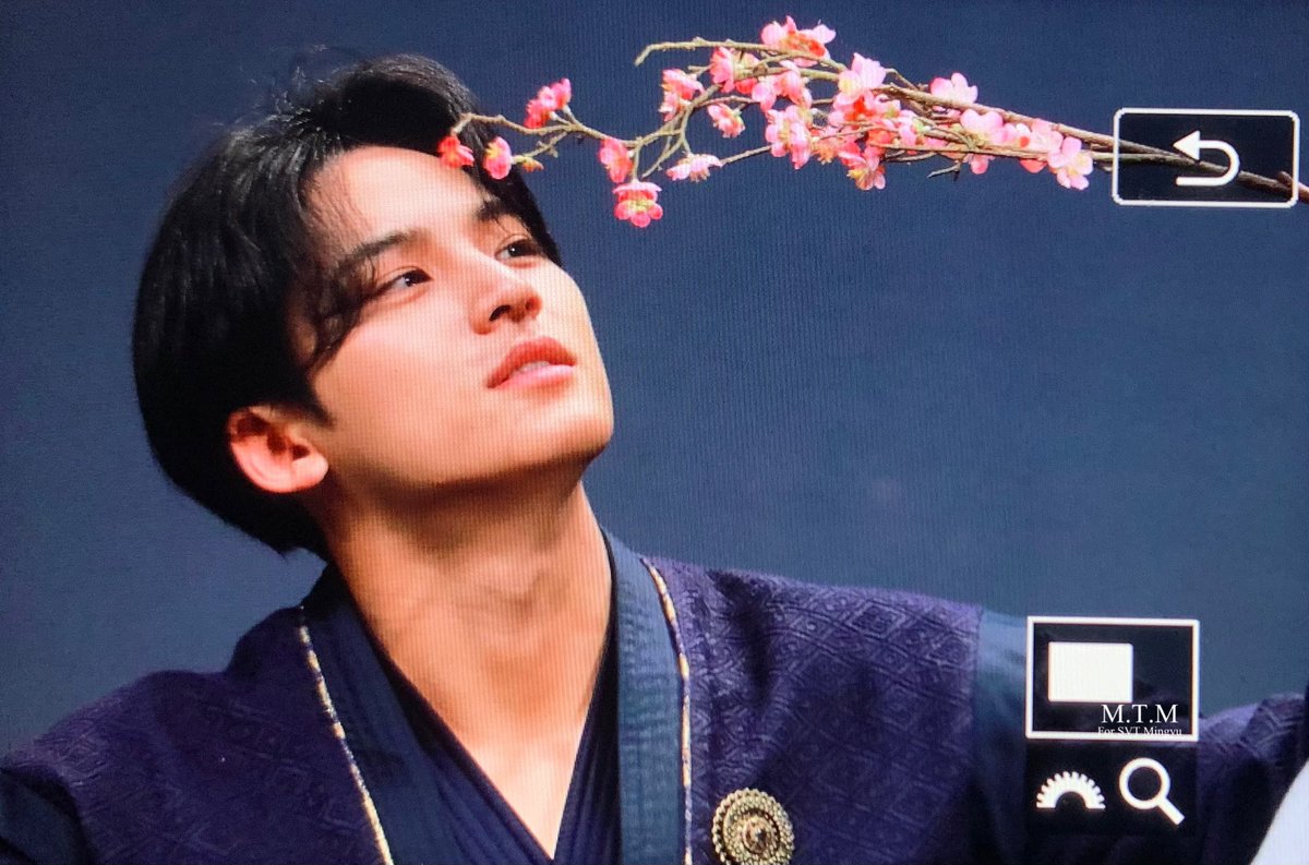 230429 위버스 팬싸

#민규 #MINGYU
#세븐틴 #SEVENTEEN