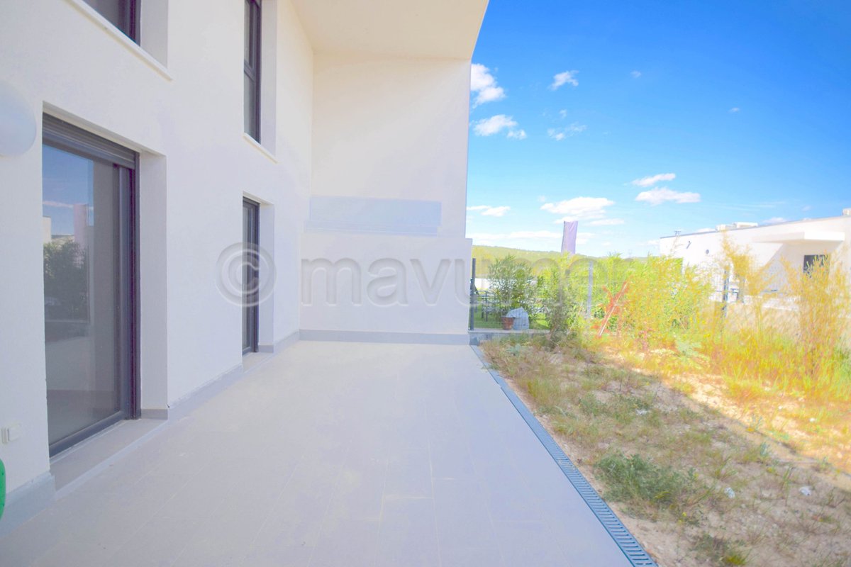 Mavumer's tweet photo. Vente - Appartement Sausset-les-Pins - 489 000 €
L'agence Mavumer vous propose, 13960 Sausset les pins, sur la célèbre côte bleue, dans une résidence neuve, en rez de jardin, cet appartement T3 de 84m2 exposé Est. Il se compose d'une cuisine à a https://t.co/19x2fnIdi0 https://t.co/tbq85LDJ8N