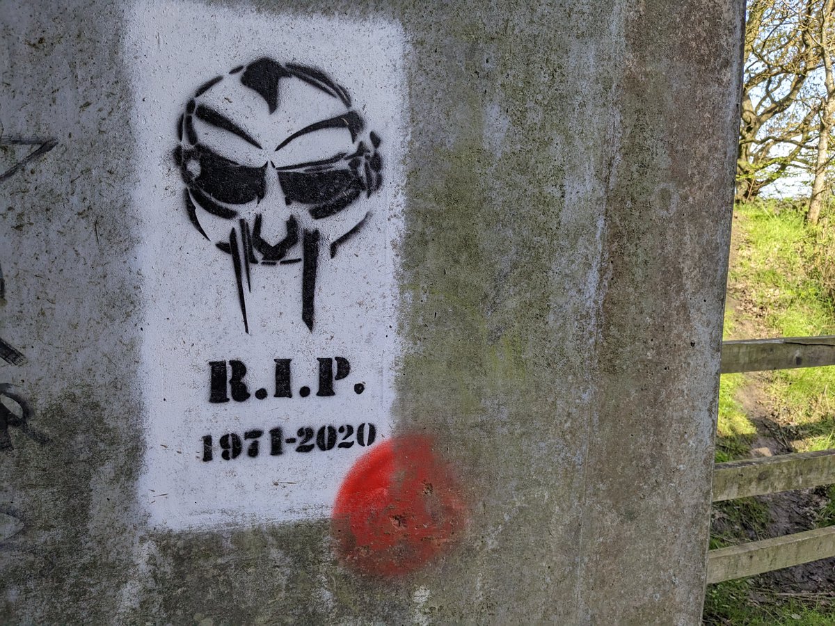 EsherIssues's tweet photo. Graffiti ... https://t.co/39fjjd9Gao