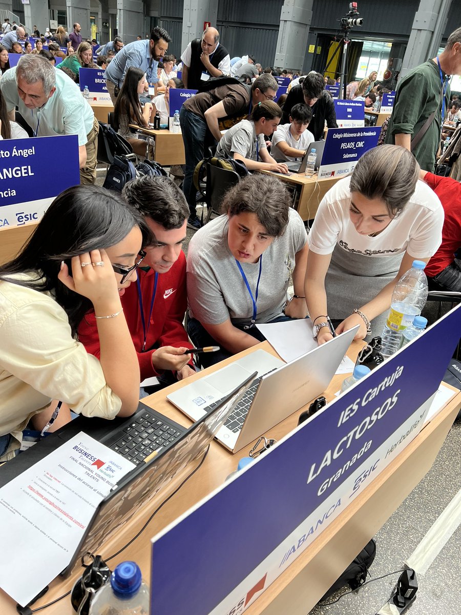 Felicitar públicamente a <a href="/torres_vinolo/">Carlos Torres viñolo</a> <a href="/RimMkx/">Rim Mkasri Solo</a> <a href="/saraacsm/">Sara Casanova</a> y el apoyo de <a href="/paulaa_pv/">Paula Poyato Valderrama</a> por su gran trabajo y los buenos momentos compartidos en la final nacional de <a href="/YBT_ES/">YoungBusinessTalents</a> ¡sois unos campeones! 👏🏻👏🏻 ¡gran trabajo de su profe <a href="/FcoJavierPalma2/">Fco. Javier Palma</a>!    

#CyACartuja #FP <a href="/iescartuja/">IES Cartuja</a>