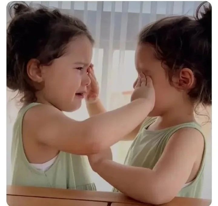 İki atanamayan birbirini bulmuş,
nayır nolamaz natanacağız demiştir.