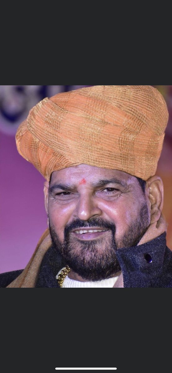 . #IStandWithBrijBhushanSharanSingh 
#BrijbhusanSharanSingh <a href="/b_bhushansharan/">BrijBhushan Sharan Singh</a> <a href="/PrateekBhushan/">Prateek Bhushan Singh</a> <a href="/KaranBhushanSi1/">Karan Bhushan Singh</a>