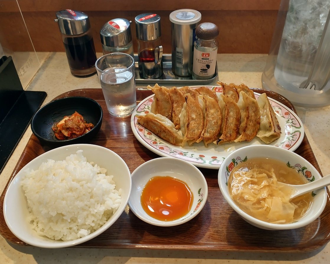 今日の昼食 《餃子の王将》“餃子定食”を［にんにくゼロ生姜餃子］でいただきました。 ご馳走様でした。