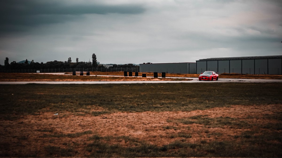 uol_simracing's tweet image. #RWCD 🇩🇪 We are back in Mendig for the third iteration of the @rennwelten Community Day. 
If you are there, come over and say hello 👋

🦄 The following Unicorns are attending: 
Tobias P., Tobias G., Bastian, Niklas, Nils, Leon, Lars, Florian, Lasse, René and Michael C. 📈