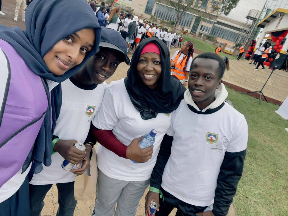 GuleidAmina's tweet photo. It was an honor walking with the Late Prof Hassan family (RA)
Itβs great leaving a legacy and May Allah grant him jannatul firdaws
#LNMB initiative was formalized after his death when the gap in funding for needy medical students was realized that he supported silently. https://t.co/XjgBLOwtTc