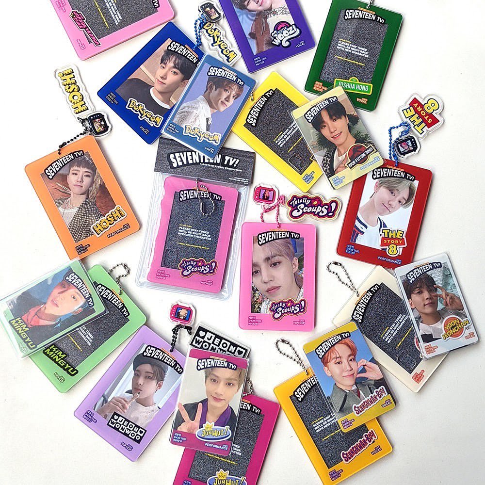 cheeseuwoozi's tweet photo. 📢 [🇲🇾 GO | HELP RT]

@/rattledstudio SVT TV Two-Sided PC Holder

Price:
★ PC Holder: RM30
★ (optional) add SVT TV Keychain: (+) RM17

*all price exclude ems &amp; local shipping fee. 
*product details under this tweet.

DM to place your order! 🔥
#pasarseventeen #pasarSVT https://t.co/nYE4XVu0fC